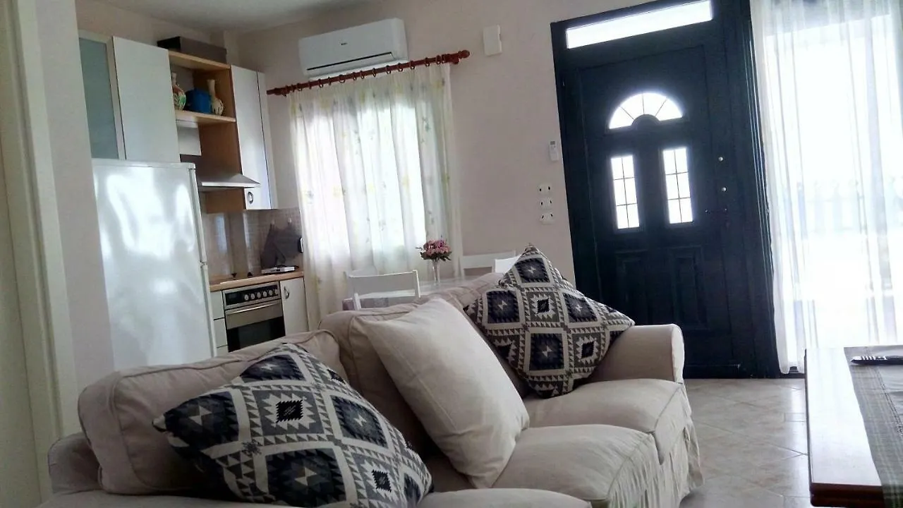 Cute Maisonette No2 On Coastal Sidewalk Nikiti  Nikiti (Sithonia)