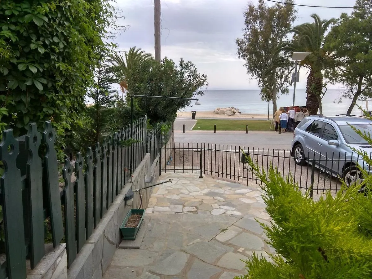 Cute Maisonette No2 On Coastal Sidewalk Nikiti  Grekland